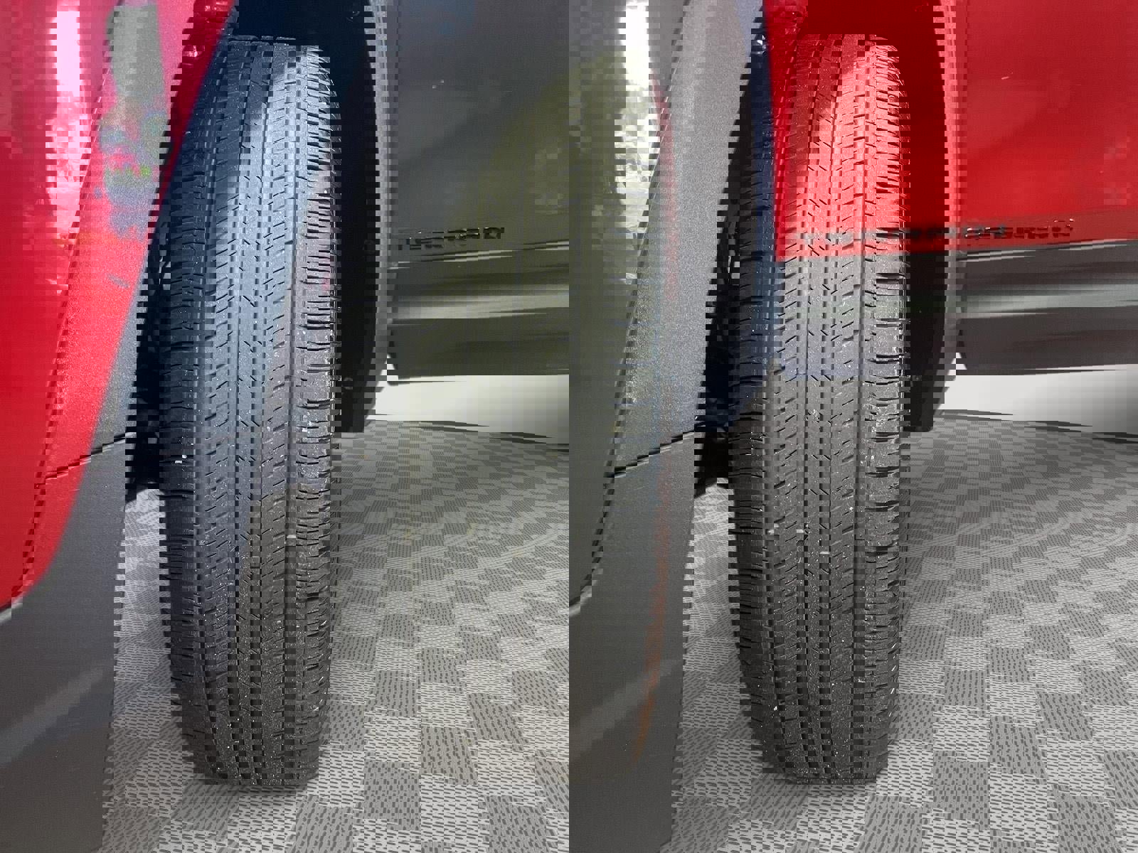 Used 2023 GMC Terrain SLE w/ Driver Convenience Package image 20