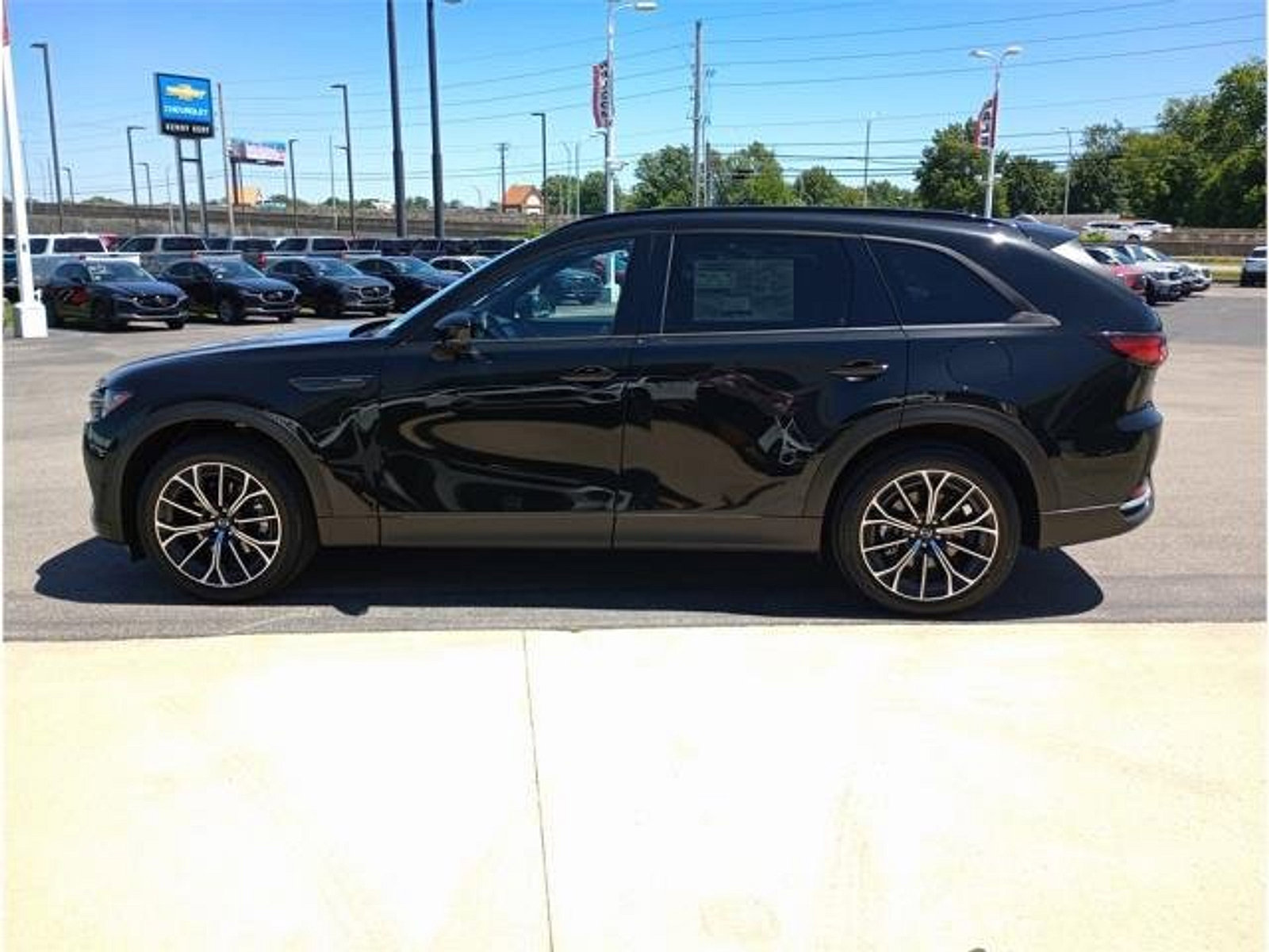New 2025 MAZDA CX-70 Plug-In Hybrid w/ Premium Plus image 4