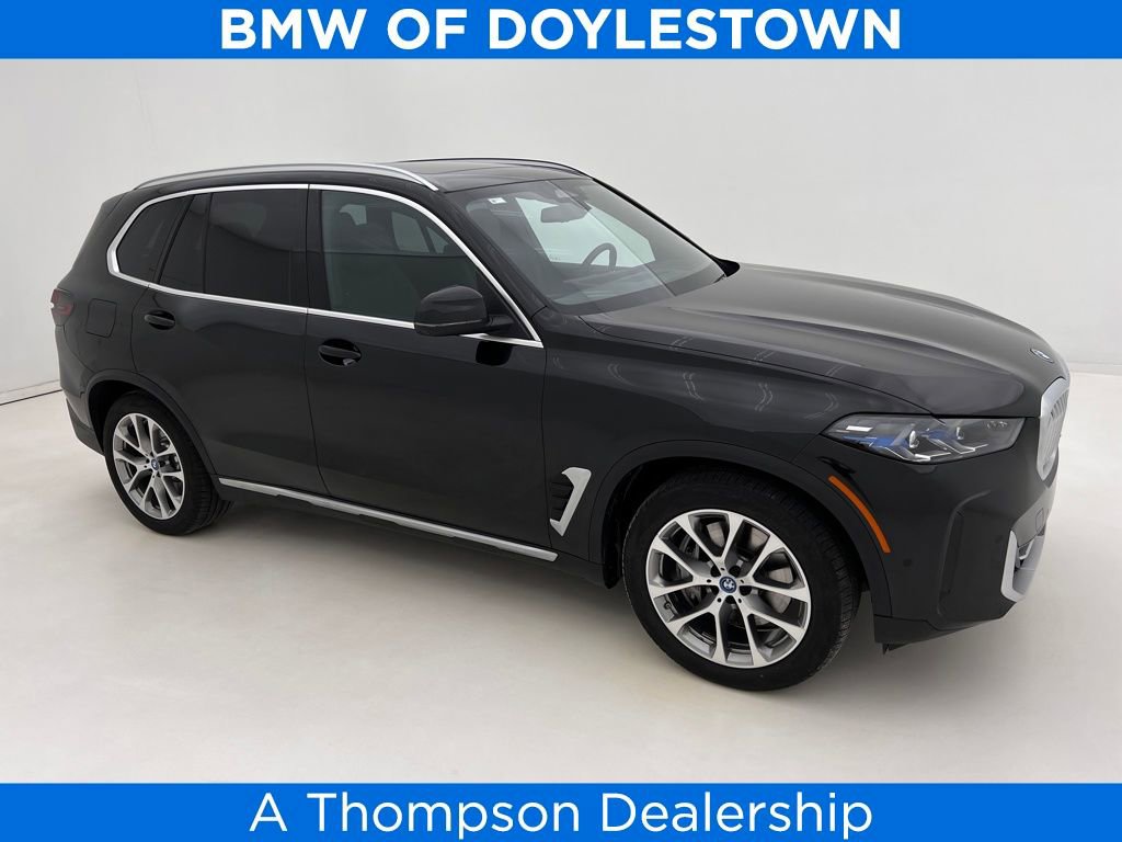 Certified 2025 BMW X5 xDrive50e w/ Premium Package image 1