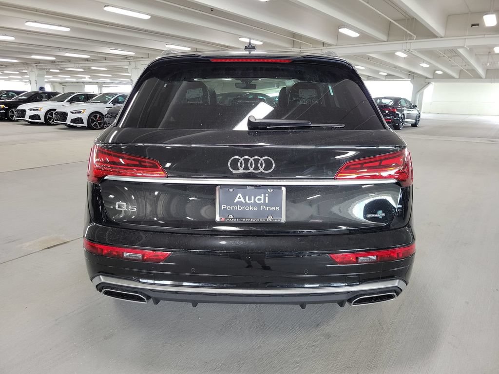 Certified 2024 Audi Q5 e Prestige AWD/4WD image 8