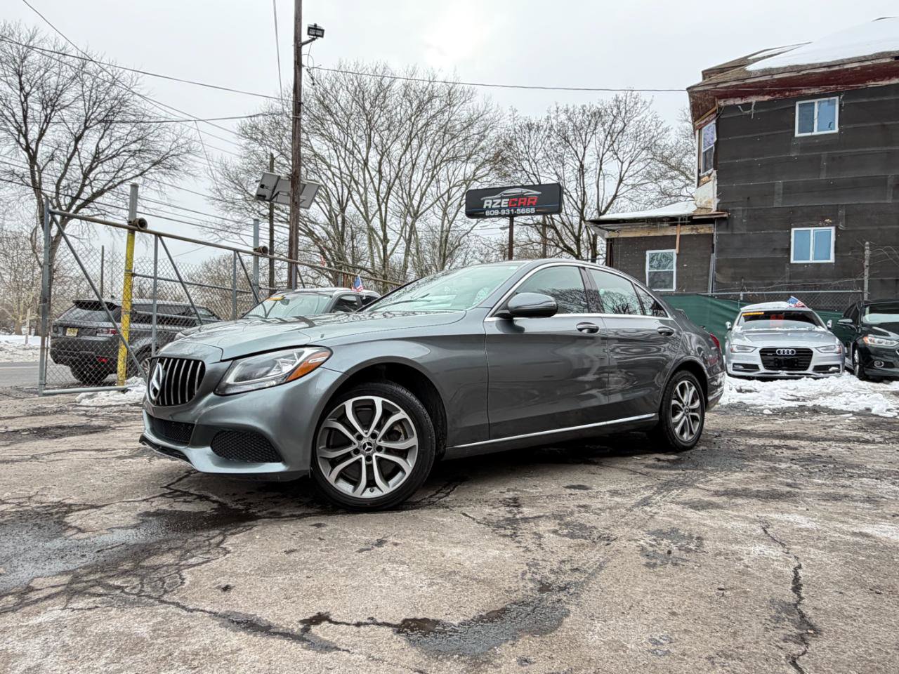 Used 2018 Mercedes-Benz C 300 4MATIC Sedan image 4
