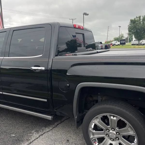 Used 2017 GMC Sierra 1500 Denali w/ Denali Ultimate Package AWD/4WD image 4