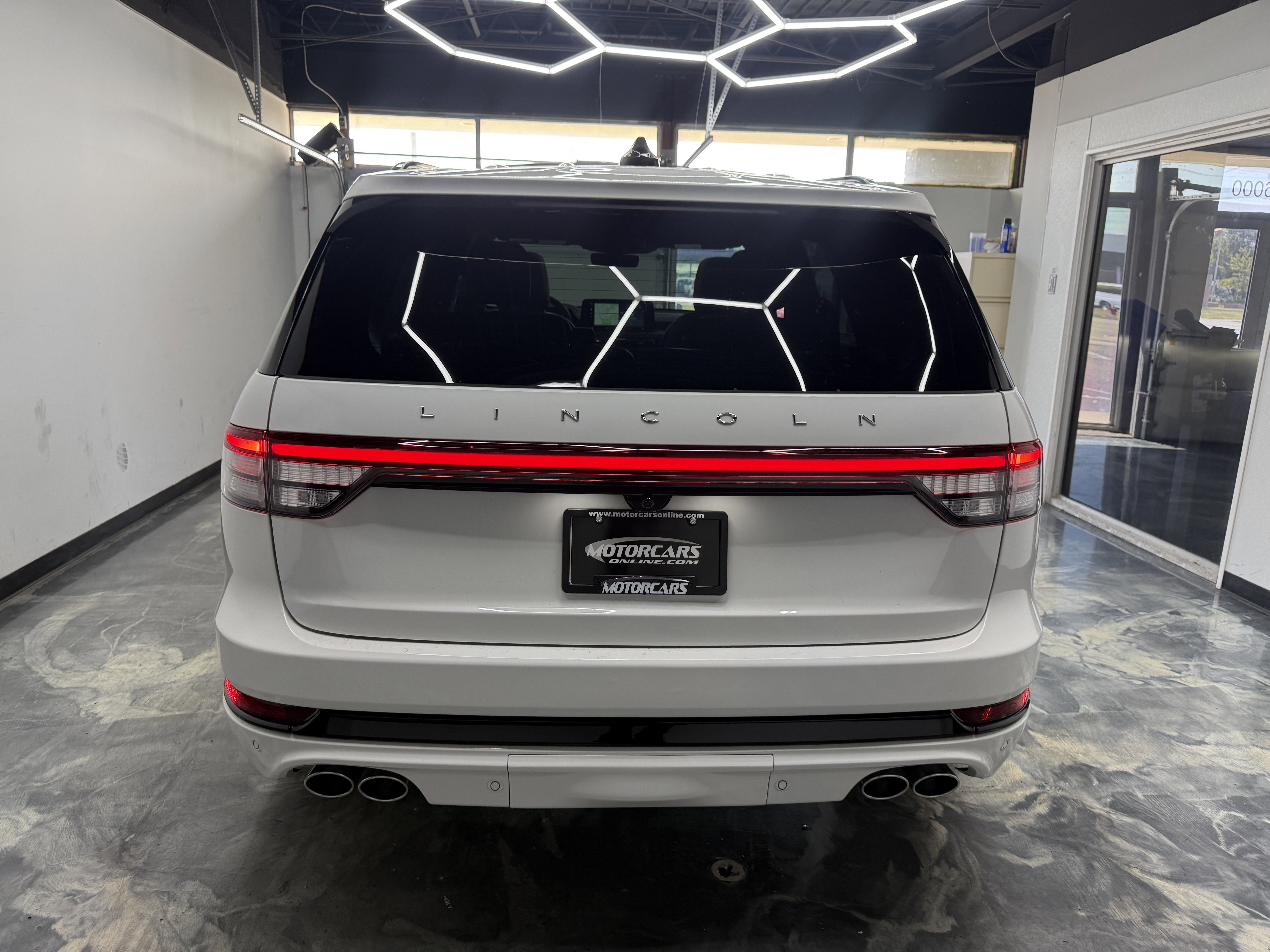 Used 2026 Lincoln Aviator Reserve w/ Jet Appearance Package AWD/4WD image 4