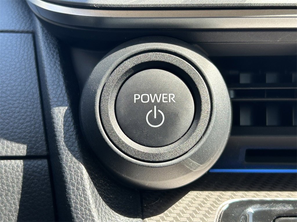 Used 2025 Toyota Prius XLE image 27