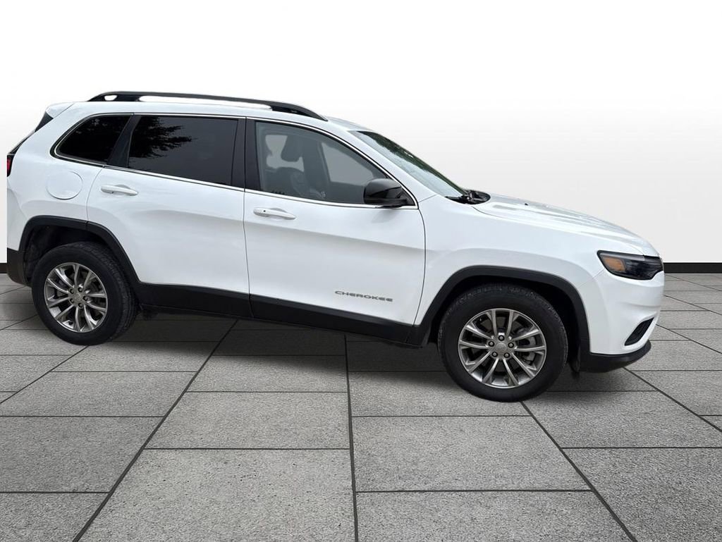 Used 2022 Jeep Cherokee Latitude Lux FWD image 4
