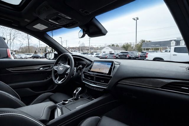 Used 2024 Cadillac CT5 V Blackwing w/ Driver Assist Package image 23