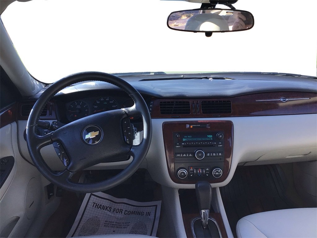 Used 2006 Chevrolet Impala LTZ image 23