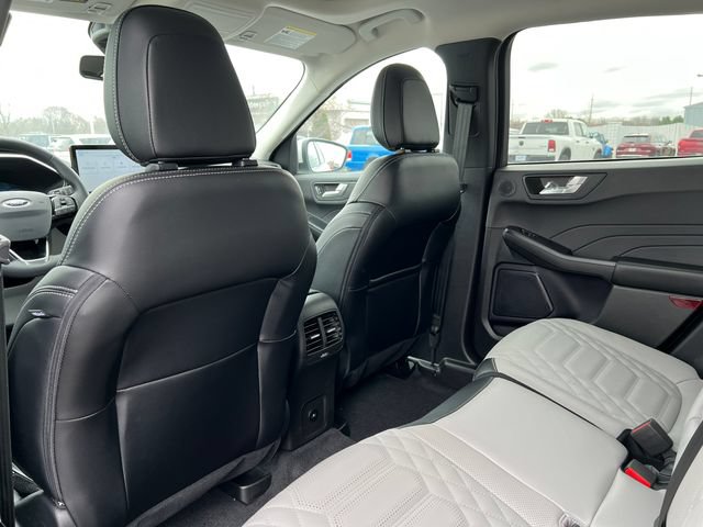 New 2024 Ford Escape SE w/ PHEV Premium Package FWD image 31