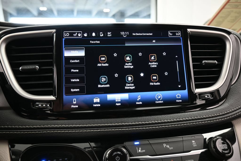 Used 2023 Chrysler Pacifica Touring-L FWD image 20