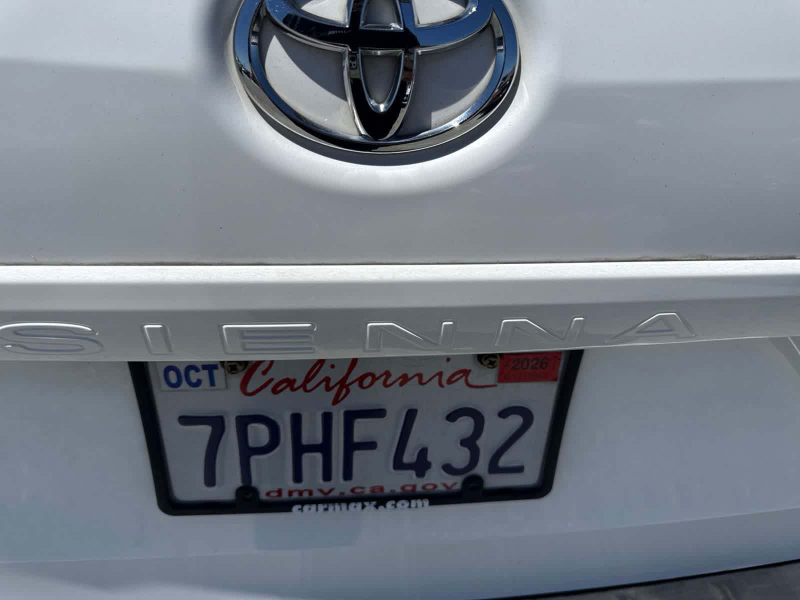 Used 2012 Toyota Sienna LE FWD image 12