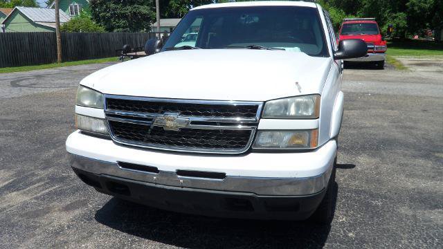 Used 2006 Chevrolet Silverado 1500 LT w/ Light Duty Power Package AWD/4WD image 25