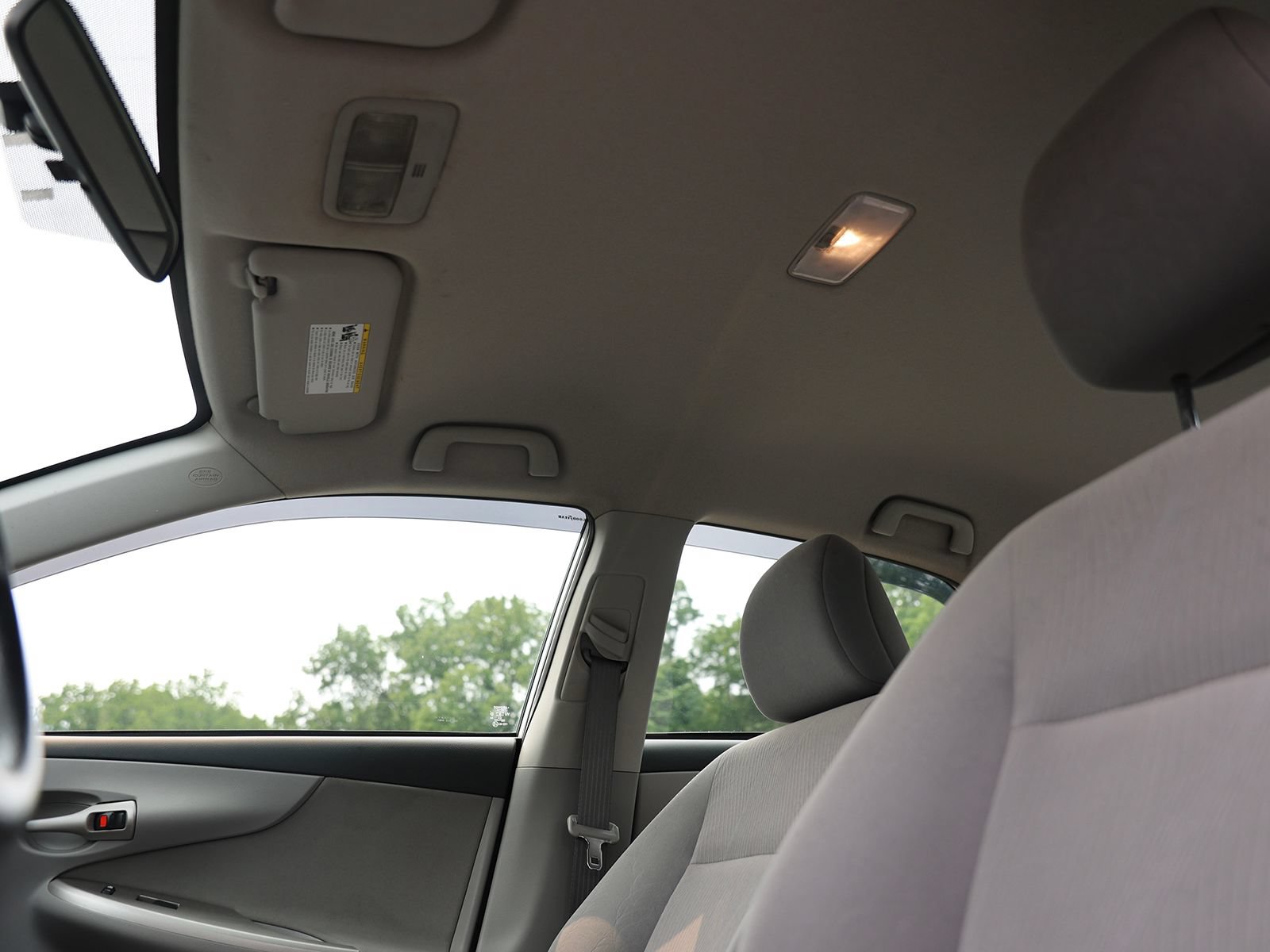 Used 2011 Toyota Corolla LE FWD image 19