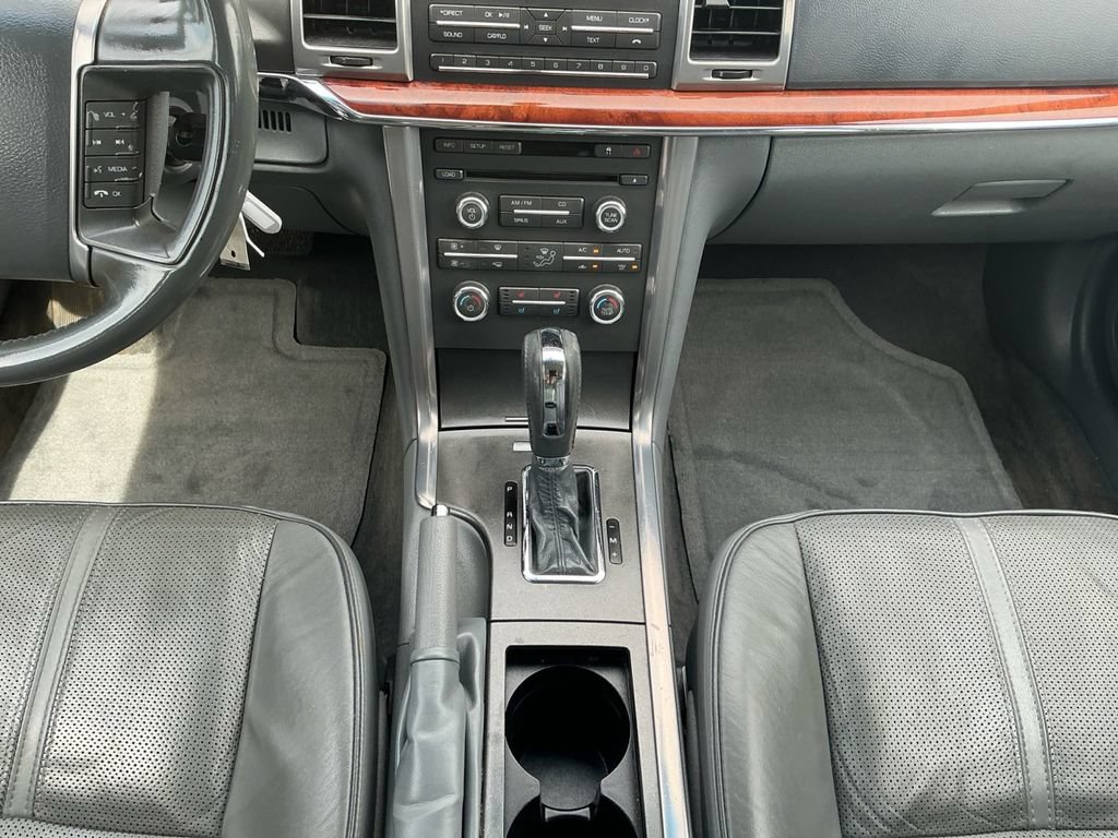 Used 2010 Lincoln MKZ FWD image 20