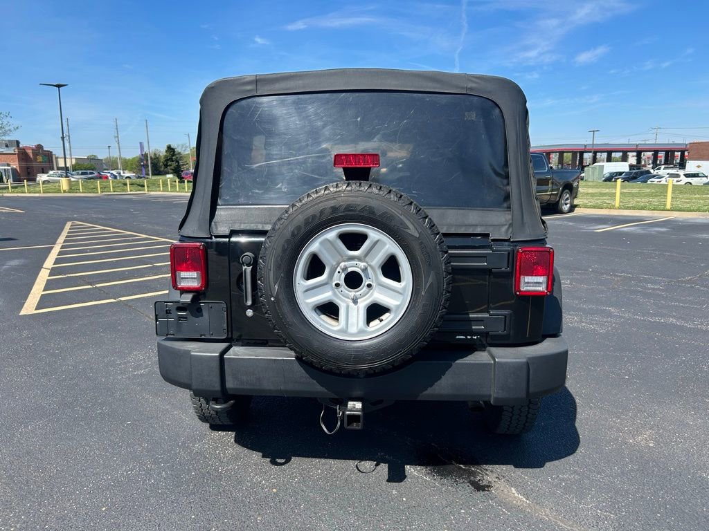 Used 2012 Jeep Wrangler Unlimited Sport w/ Connectivity Group image 8