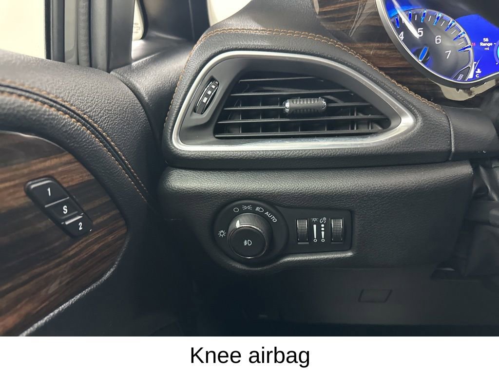 Used 2023 Chrysler Pacifica Pinnacle w/ Trailer Tow Group image 39