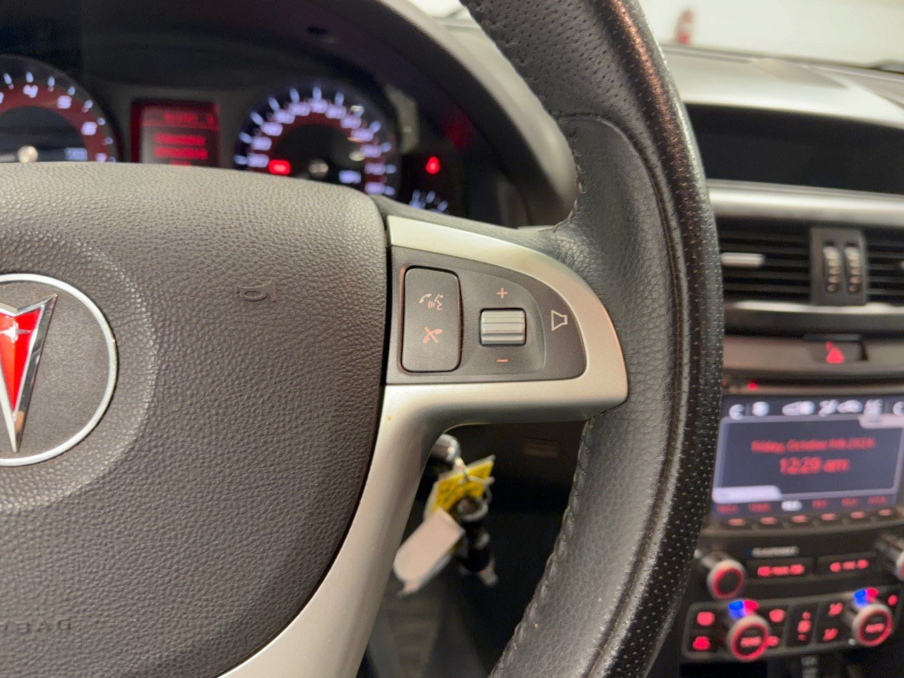 Used 2009 Pontiac G8 GXP RWD image 19