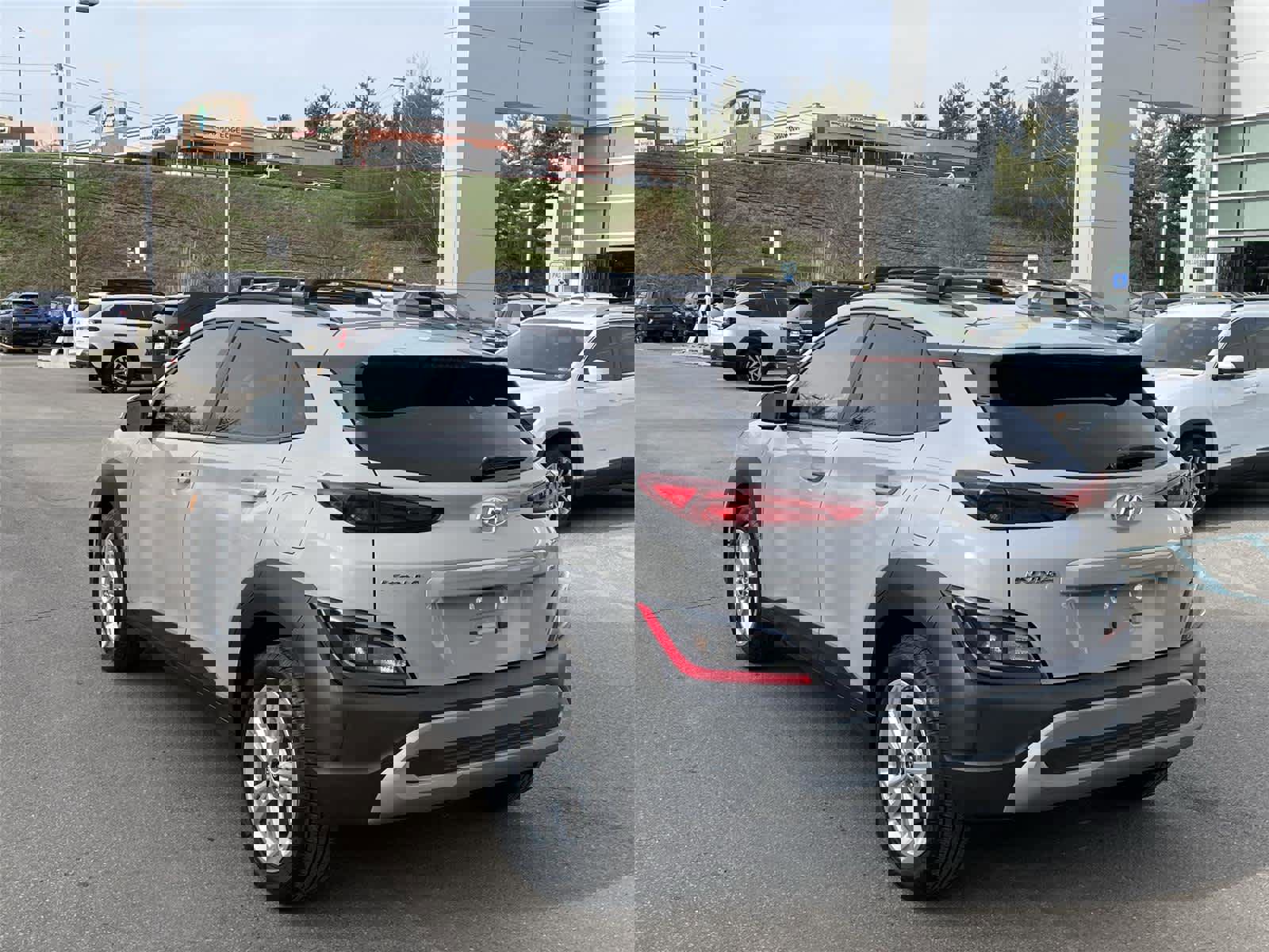 Used 2023 Hyundai Kona SEL image 3