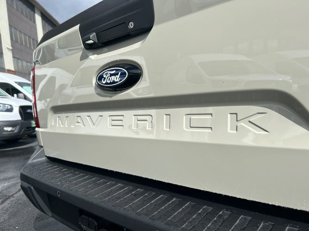 New 2025 Ford Maverick Lariat w/ 4K Tow Package image 32