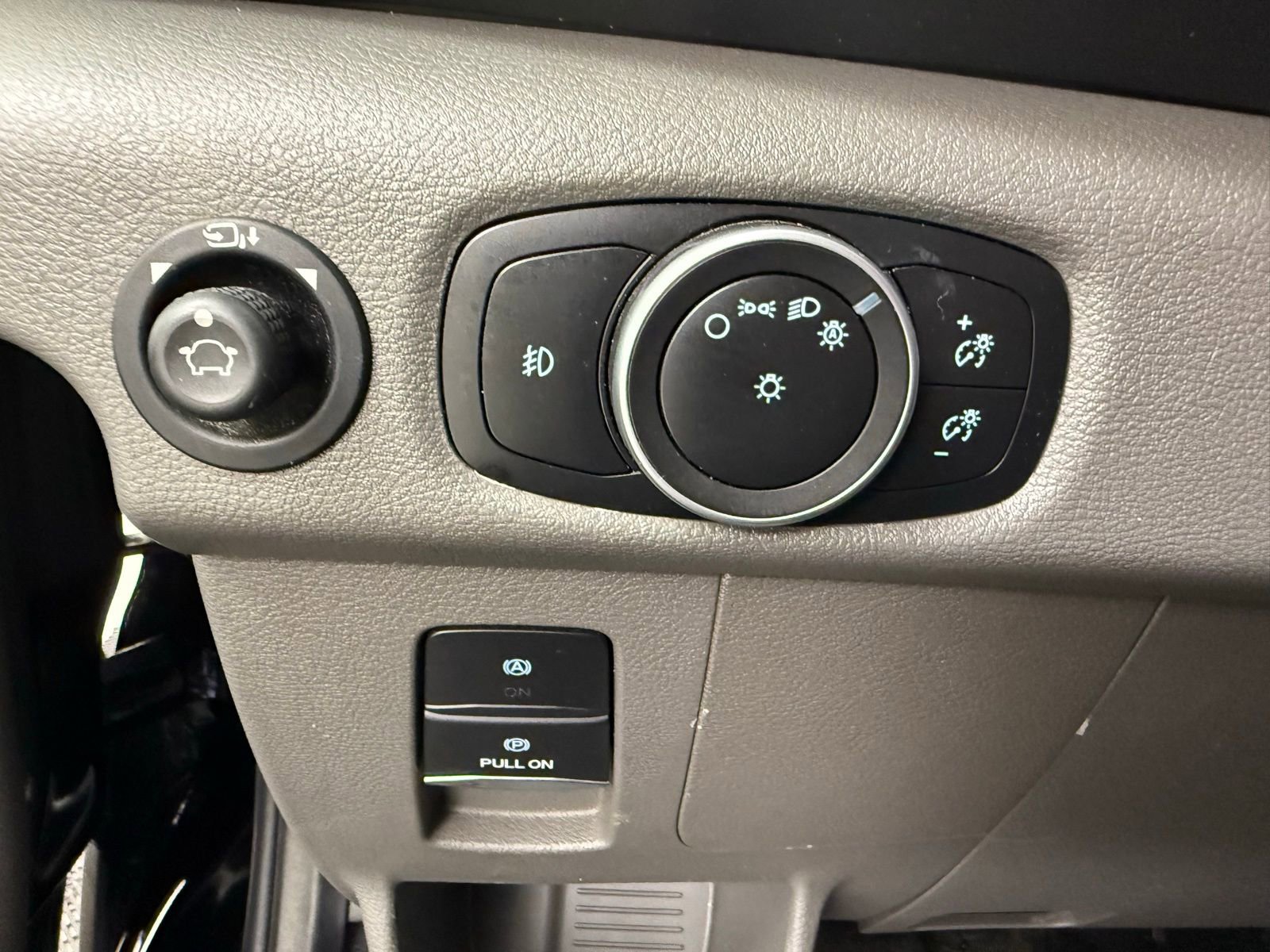 Used 2021 Ford Transit 350 XLT image 17