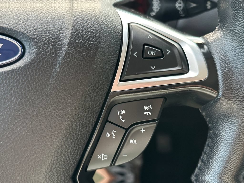 Used 2024 Ford Edge SEL AWD/4WD image 13
