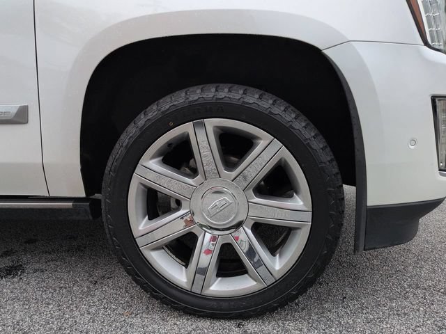 Used 2019 Cadillac Escalade Premium Luxury AWD/4WD image 10