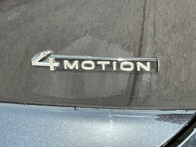 Used 2024 Volkswagen Atlas Cross Sport SEL Premium R-Line AWD/4WD image 11