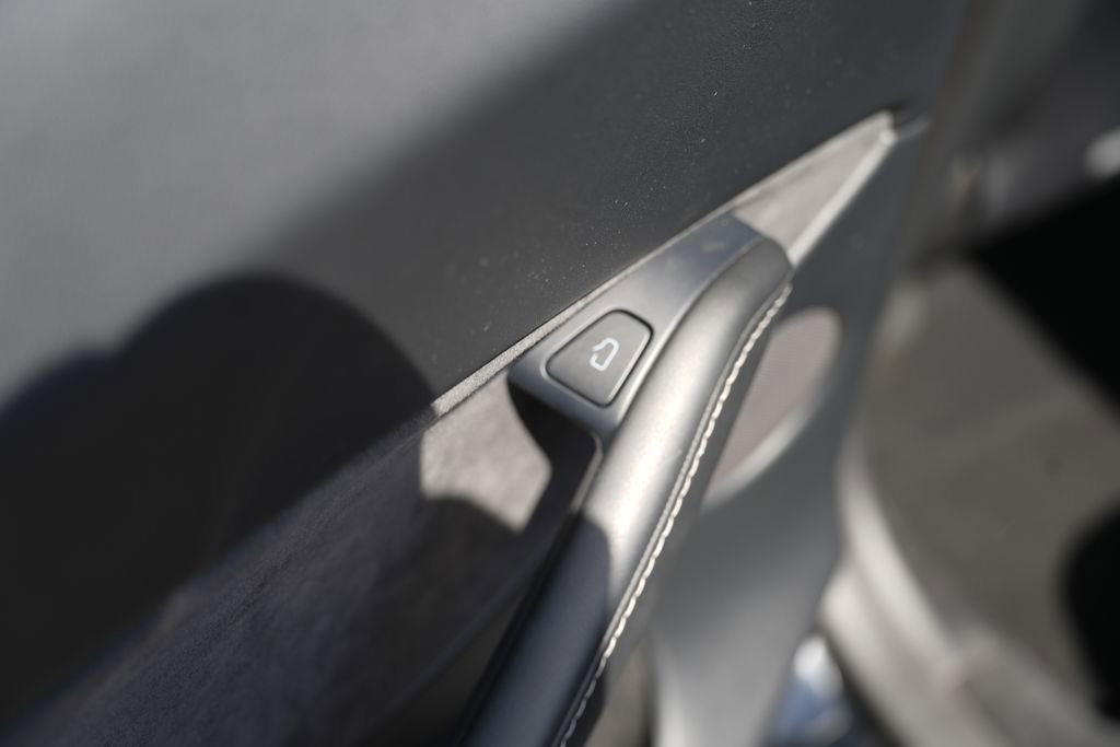 Used 2023 Tesla Model Y Long Range image 27