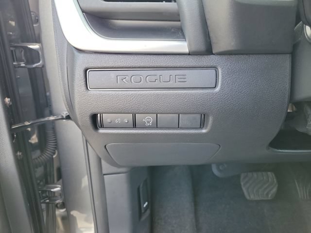 Used 2024 Nissan Rogue S AWD/4WD image 20