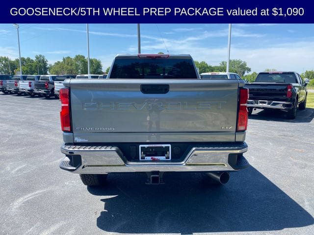New 2026 Chevrolet Silverado 2500 LTZ w/ LTZ Premium Package AWD/4WD image 5