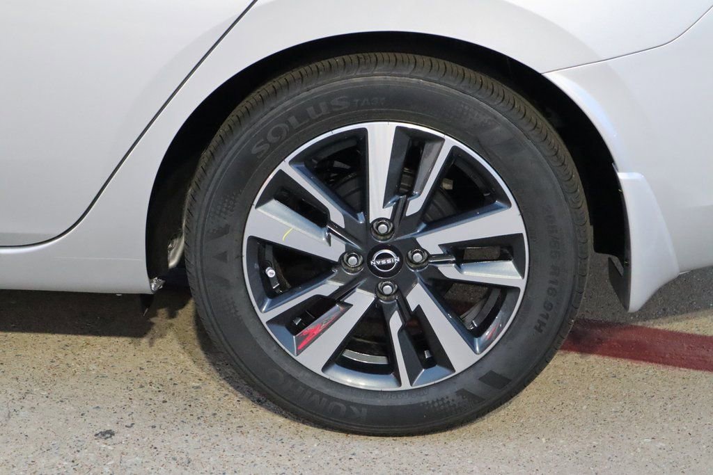 New 2025 Nissan Versa SV w/ Trunk Package image 9