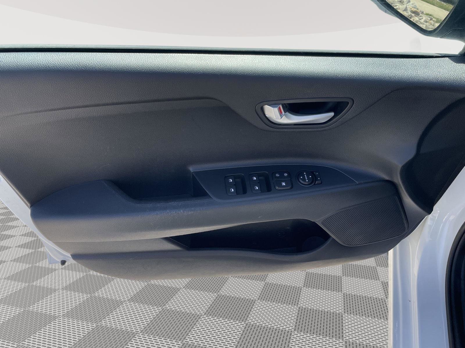 Used 2021 Kia Rio LX image 18