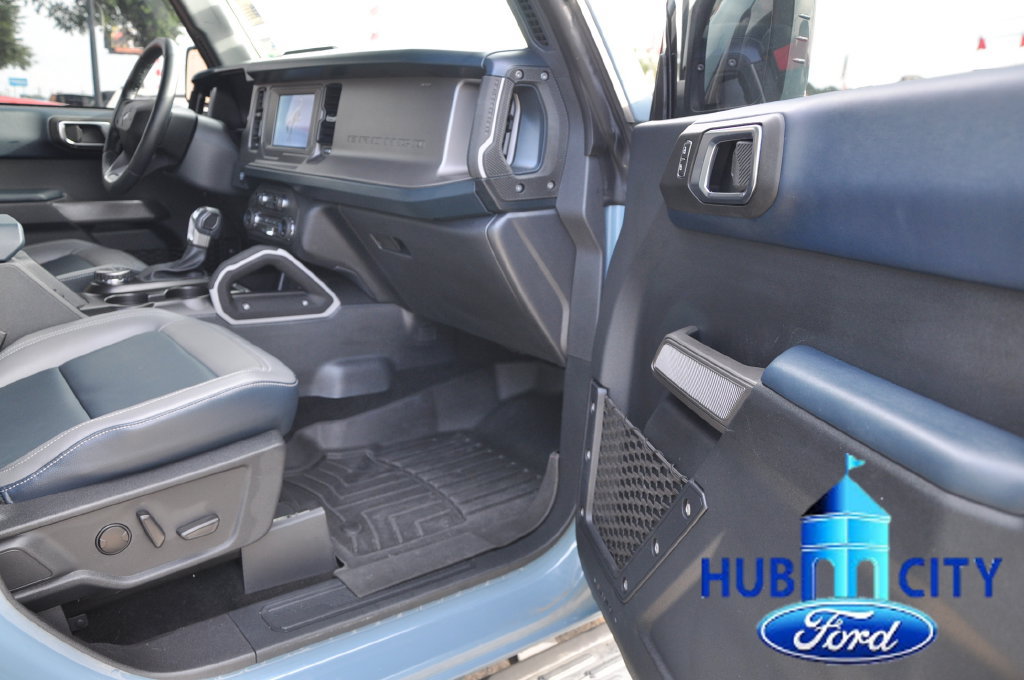 Used 2023 Ford Bronco Outer Banks AWD/4WD image 17