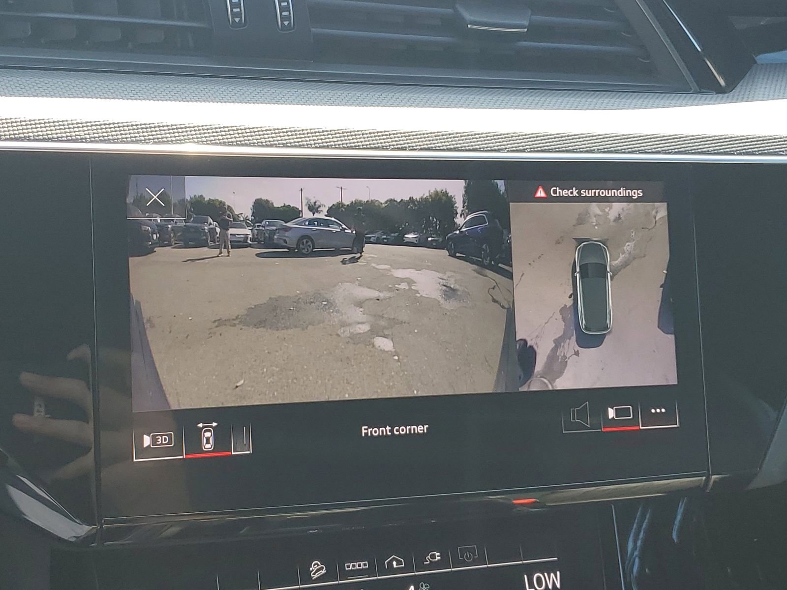 Used 2023 Audi e-tron S Premium Plus image 26