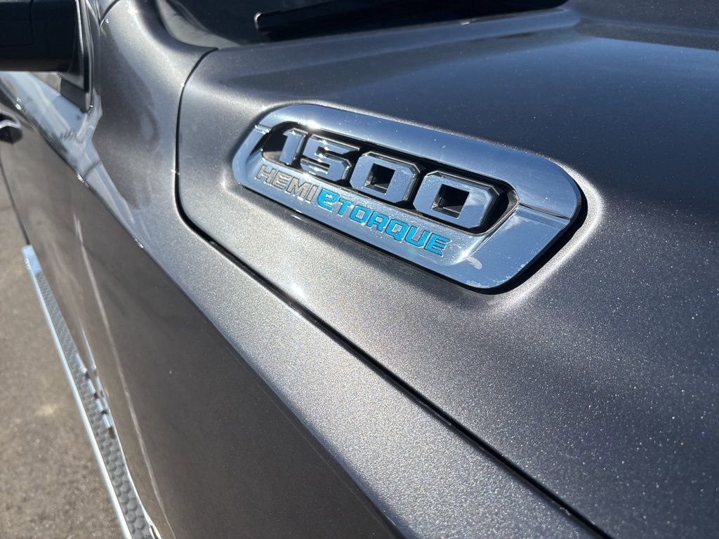 Used 2022 RAM 1500 Big Horn AWD/4WD image 5