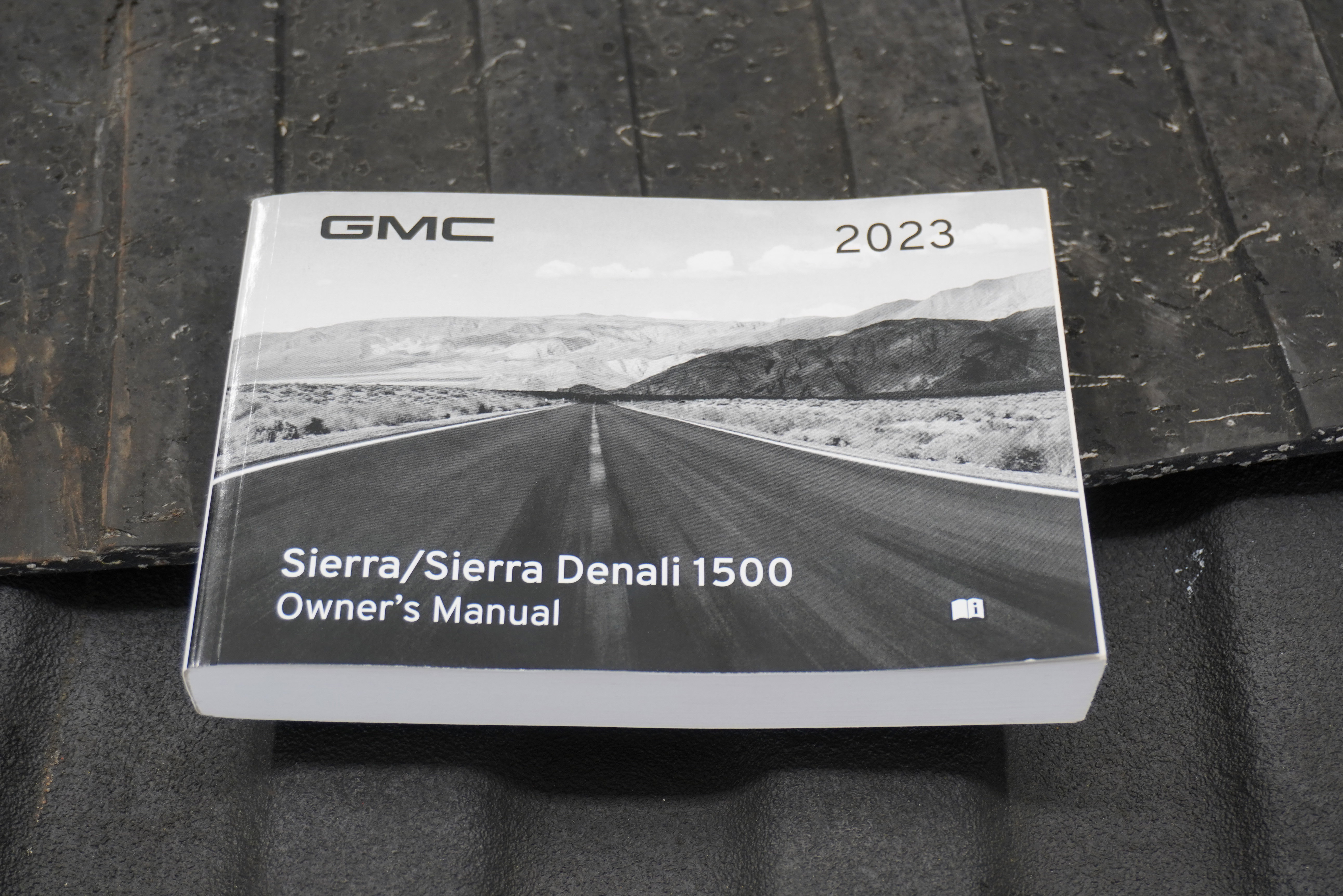 Used 2023 GMC Sierra 1500 Pro w/ Convenience Package AWD/4WD image 18
