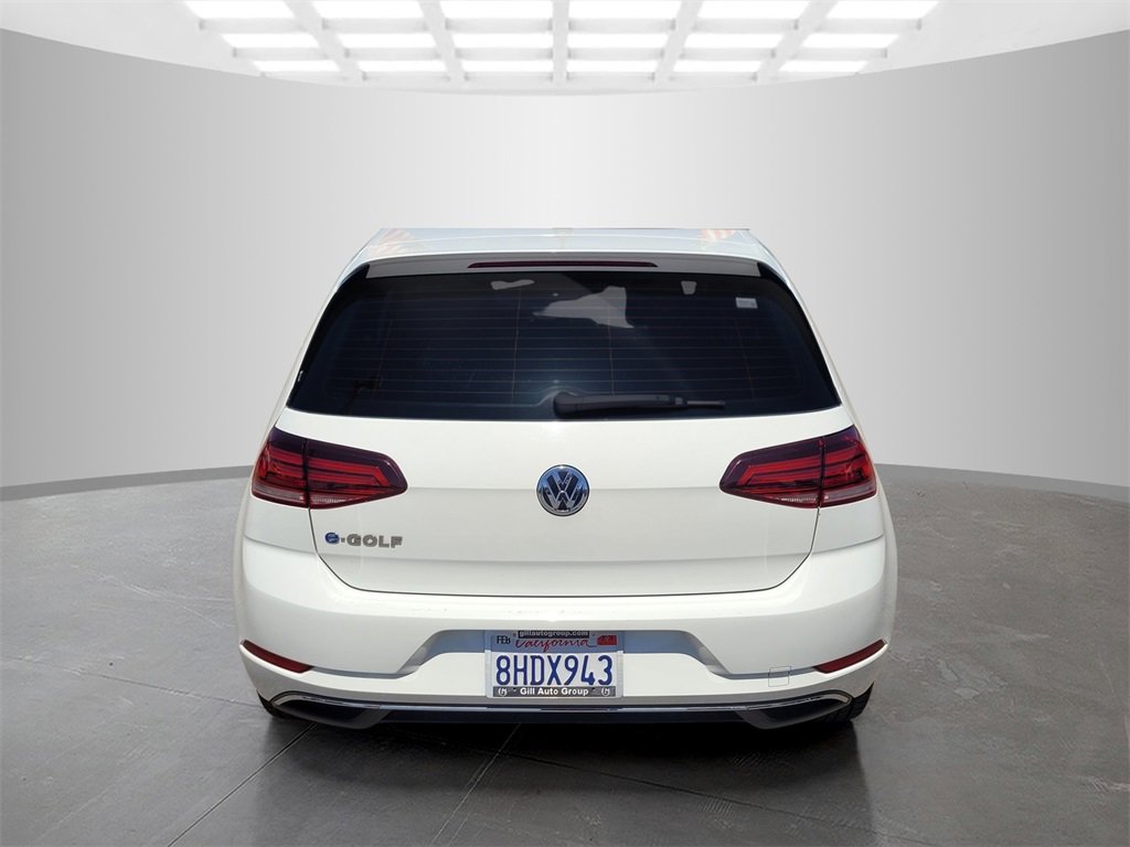 Used 2018 Volkswagen e-Golf SE image 5