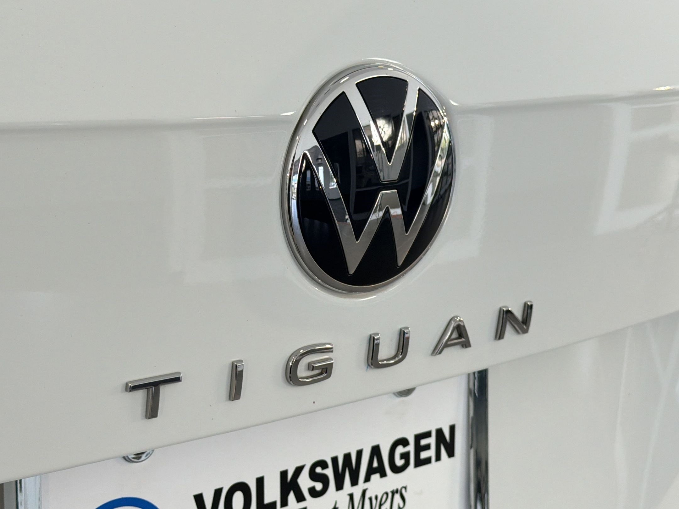 Used 2022 Volkswagen Tiguan SE FWD image 30