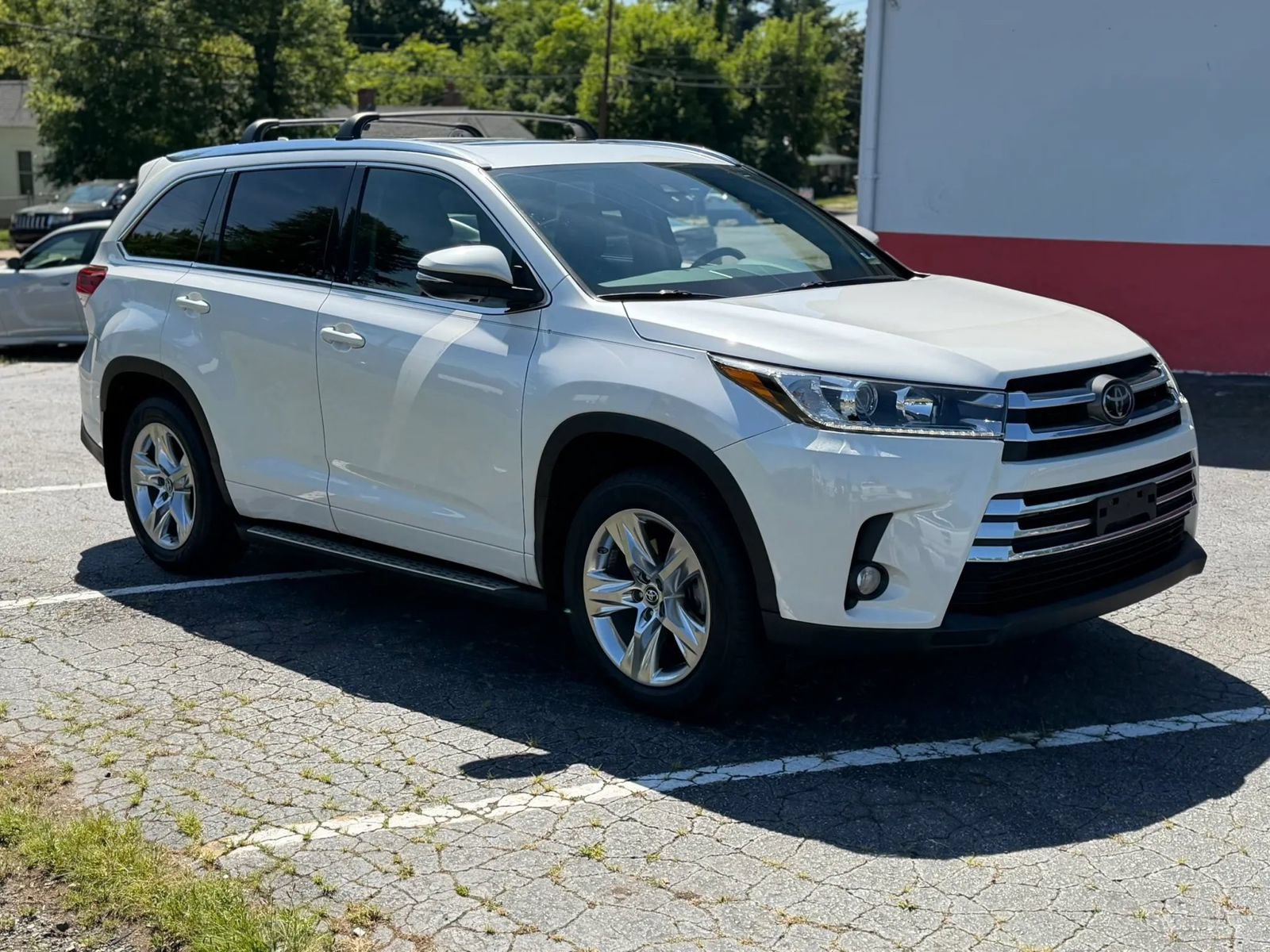 Used 2018 Toyota Highlander Limited AWD/4WD image 3