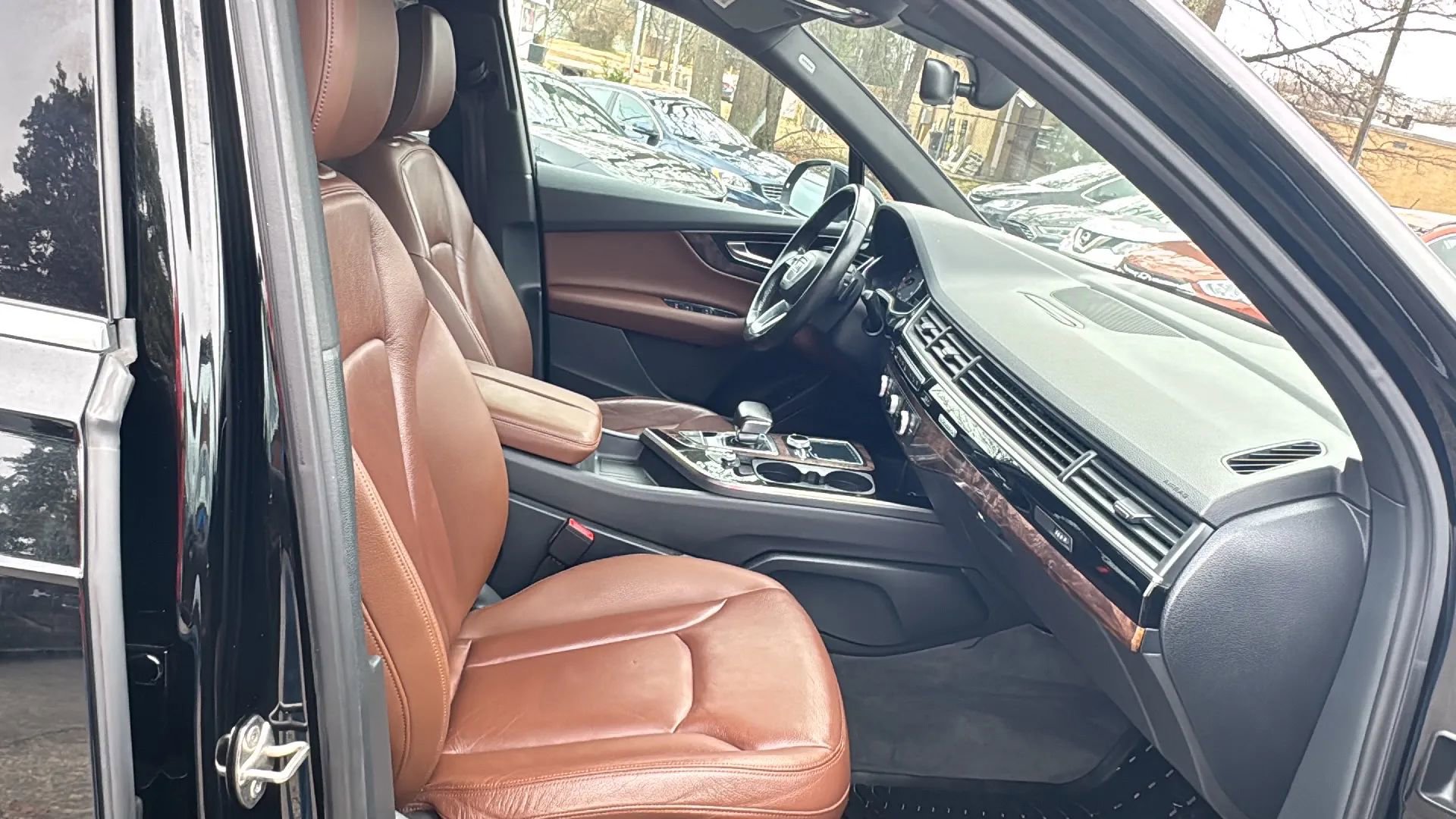 Used 2017 Audi Q7 3.0T Premium image 12