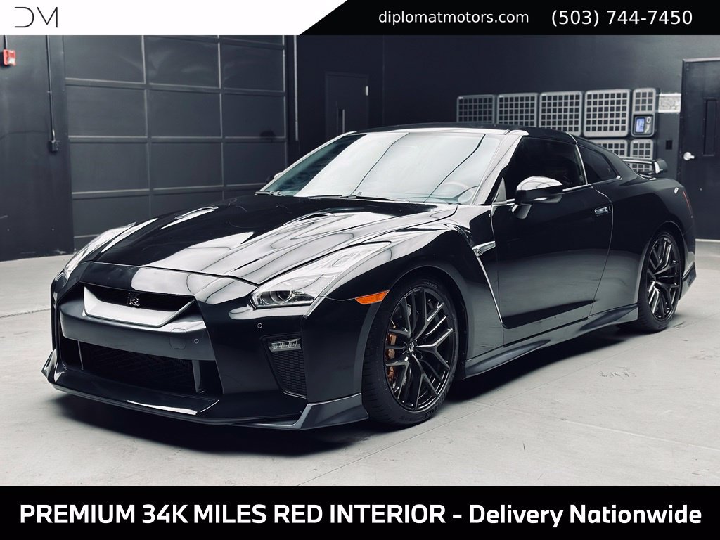 Used 2018 Nissan GT-R Premium w/ Premium Interior Package AWD/4WD image 1