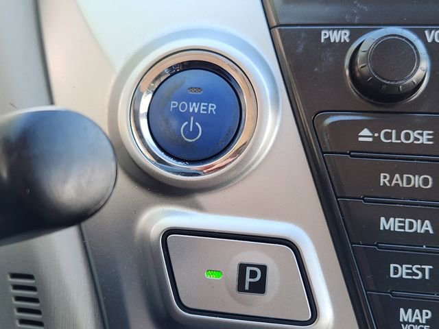 Used 2012 Toyota Prius V Five FWD image 17