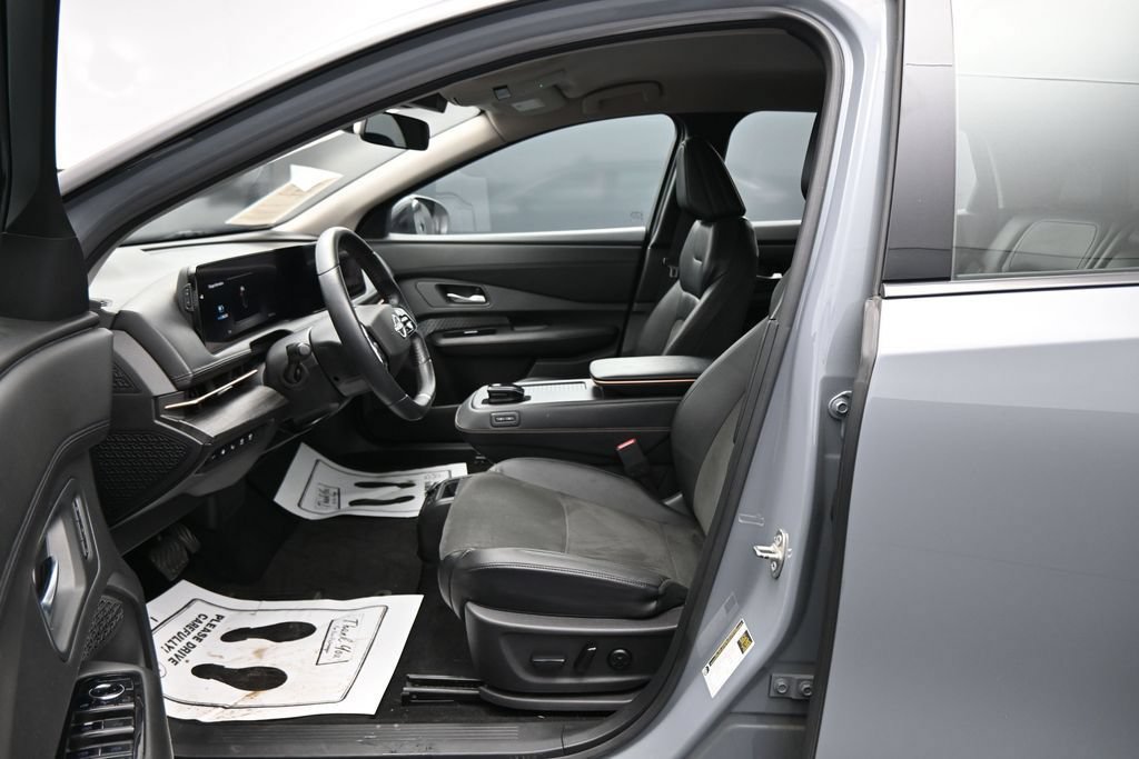 Used 2023 Nissan Ariya FWD image 9