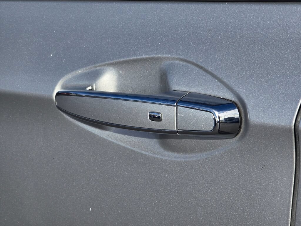 Used 2017 Chevrolet Impala Premier FWD image 11