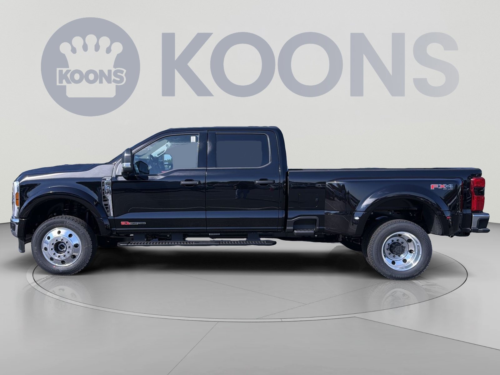 New 2027 Ford F450 XLT w/ 360-Degree Camera Package AWD/4WD image 2
