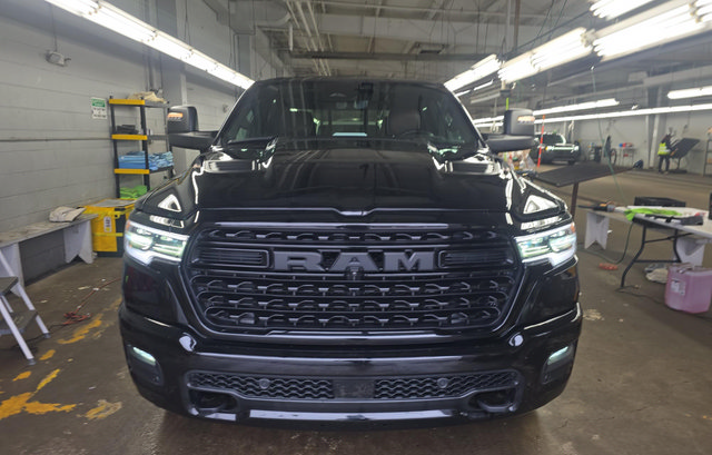 Used 2025 RAM 1500 Limited AWD/4WD image 4