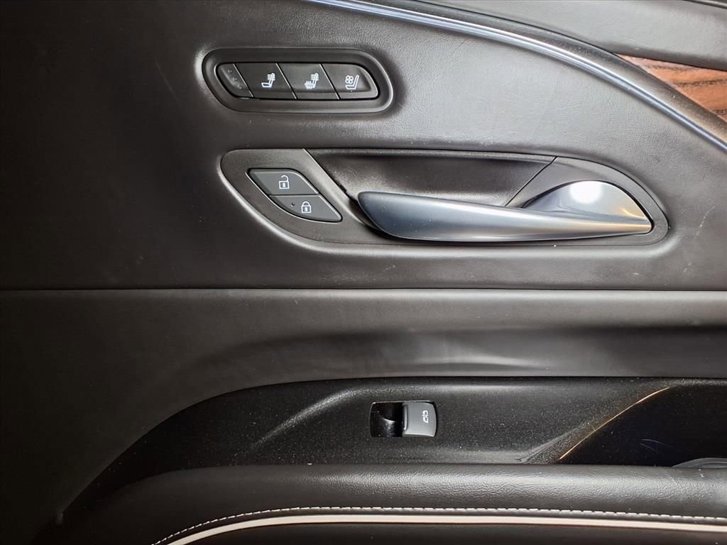 Certified 2023 Cadillac Escalade Premium Luxury Platinum image 27