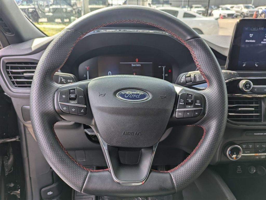 Used 2025 Ford Escape ST-Line image 21