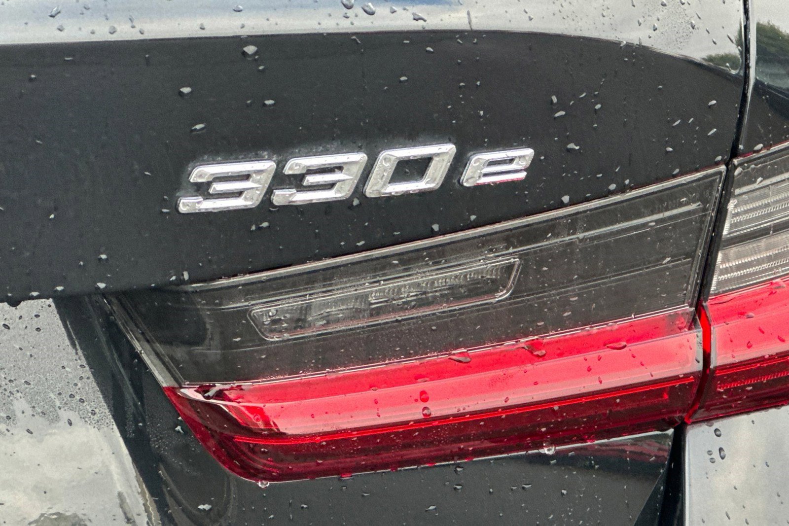 Used 2023 BMW 330e w/ Convenience Package image 14