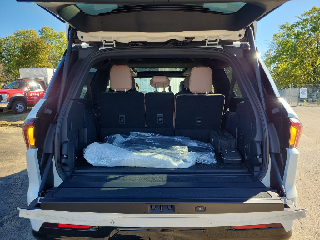 New 2027 Lincoln Navigator L Black Label AWD/4WD image 10