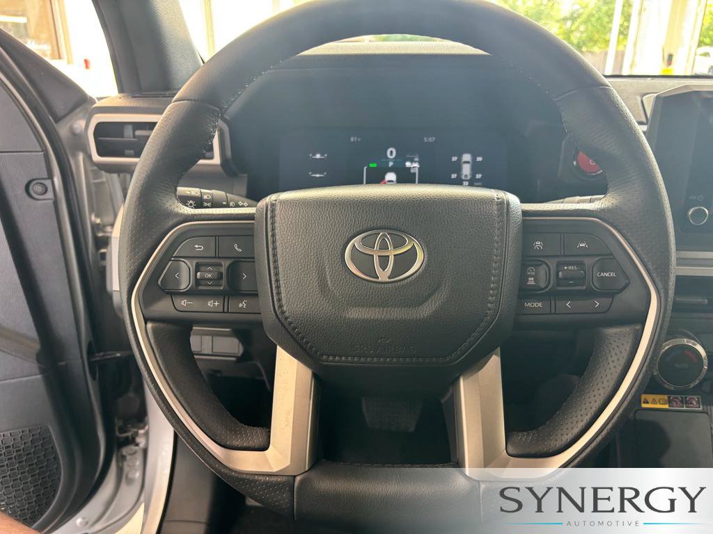 Used 2025 Toyota 4Runner TRD Off-Road AWD/4WD image 14